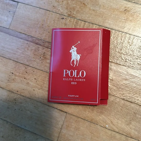 9 Travel Scents for Men - Picture 8 of 10